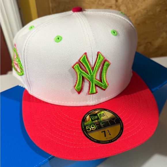 New Era New York Yankee Fitted - Picture 2 of 5